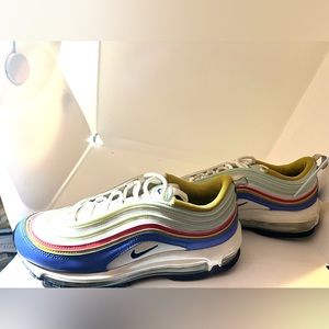 Nike Women’s Air Max 97 size 9 Gently Used